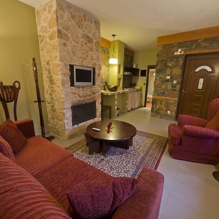 Onar Guesthouse Agios Athanasios  Exterior foto